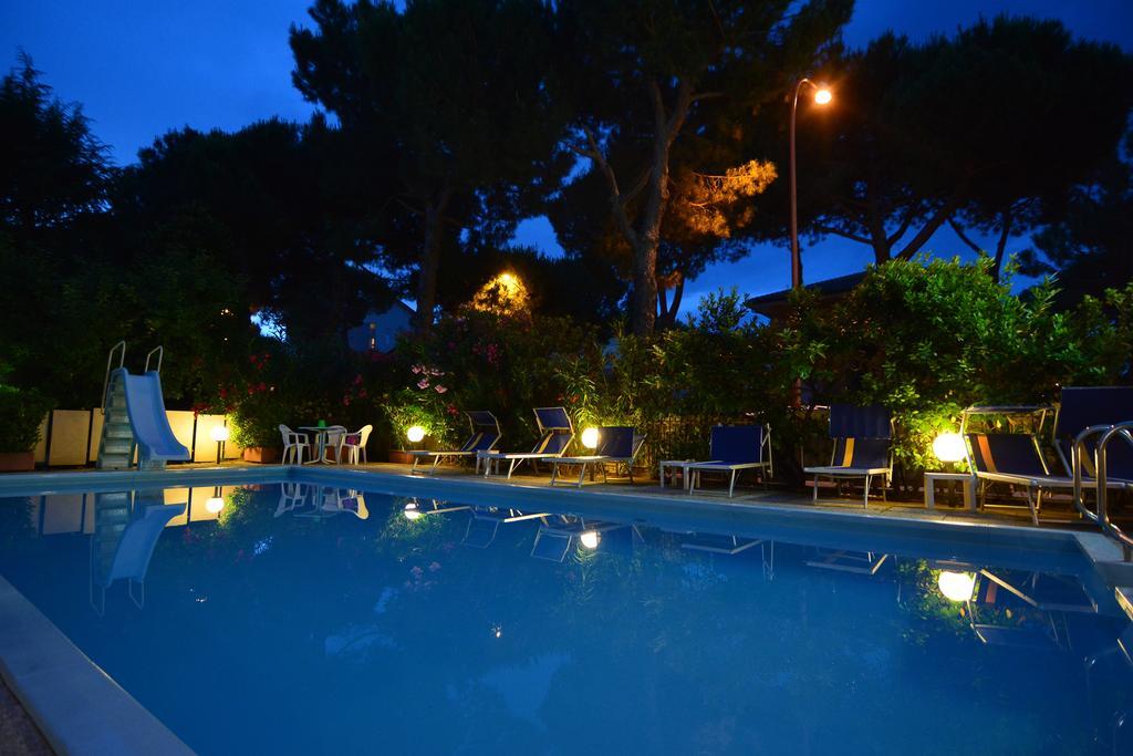 Hotel Zani チェルヴィア エクステリア 写真